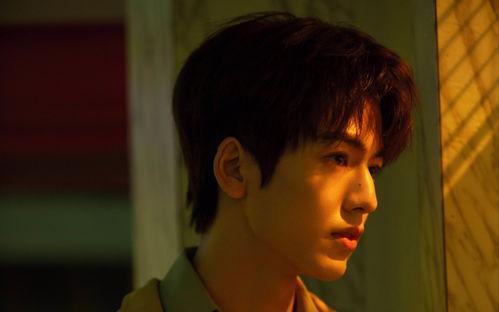 娱乐圈吃瓜张凌赫,娱乐圈吃瓜达人,揭秘明星幕后故事